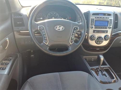 2010 Hyundai SANTA FE SE
