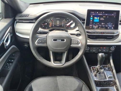 Bright White Clearcoat 2025 Jeep Compass Limited
