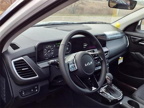 2025 Kia Seltos EX