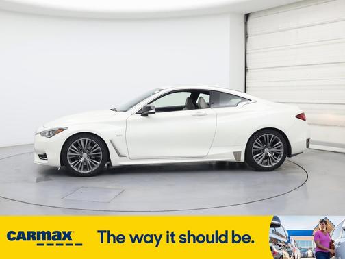 2017 INFINITI Q60 Premium