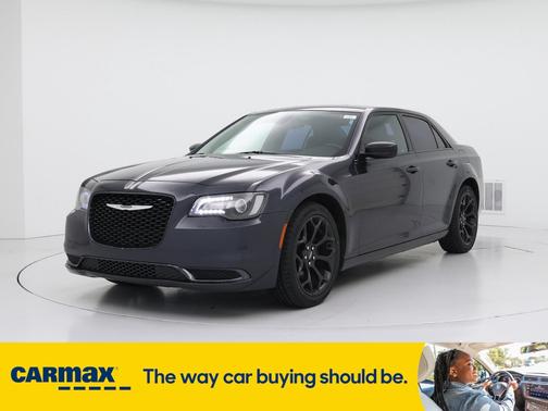 2019 Chrysler 300 Touring
