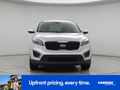 Silver 2017 Kia Sorento LX