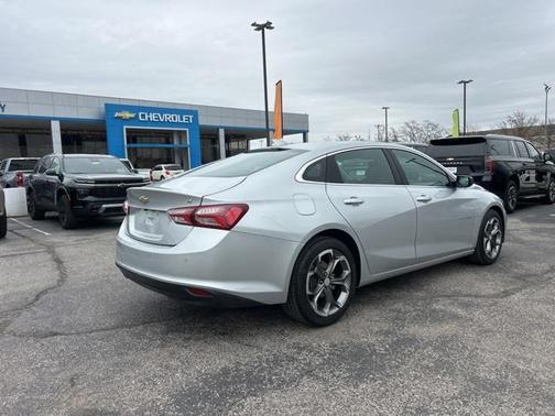 2022 Chevrolet Malibu FWD LT