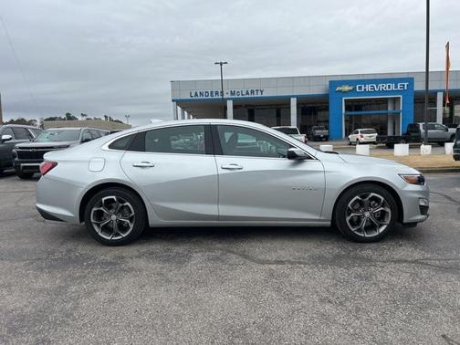 2022 Chevrolet Malibu FWD LT
