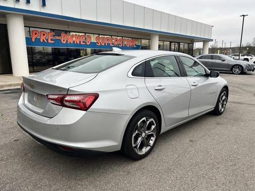 2022 Chevrolet Malibu FWD LT