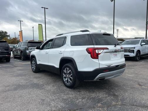 2023 GMC Acadia FWD SLT
