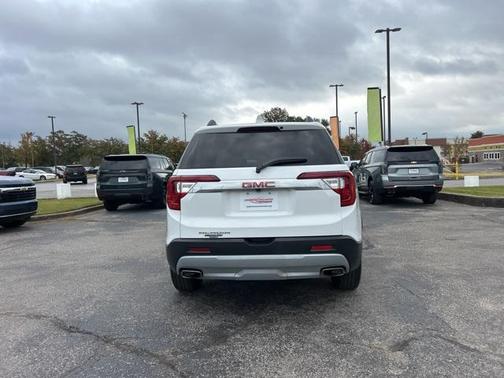 2023 GMC Acadia FWD SLT