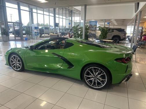 2026 Chevrolet Corvette Stingray w/2LT