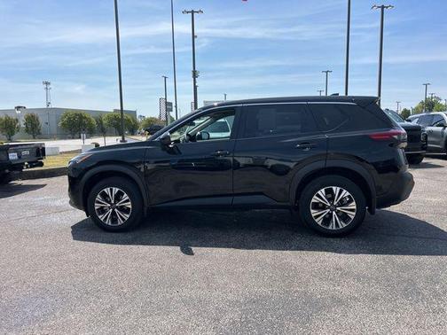 Super Black 2022 Nissan Rogue SV