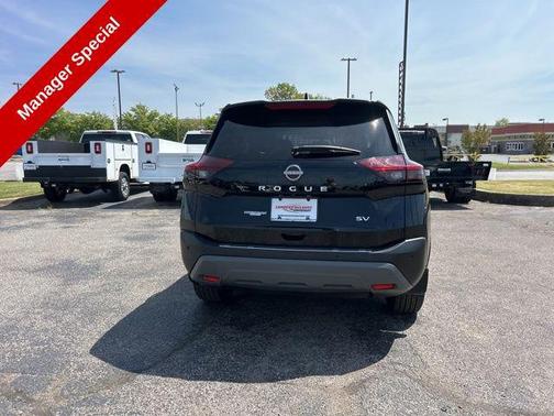 Super Black 2022 Nissan Rogue SV