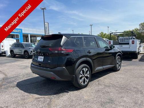 Super Black 2022 Nissan Rogue SV