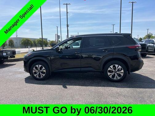 Super Black 2022 Nissan Rogue SV