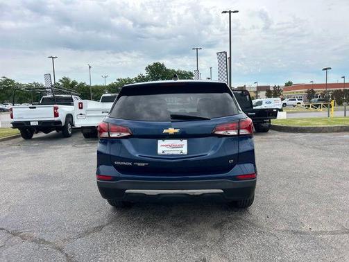 Blue Glow Metallic 2022 Chevrolet Equinox 1LT