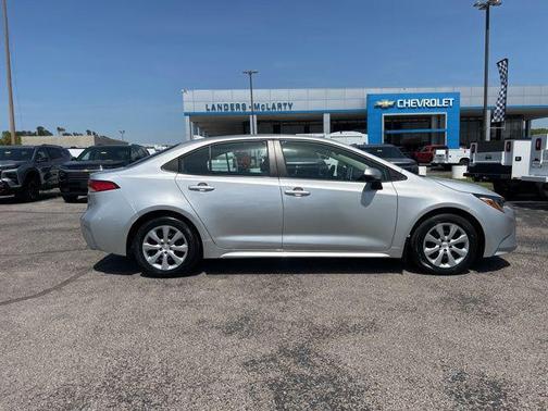 Classic Silver Metallic 2021 Toyota Corolla LE