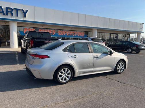 Classic Silver Metallic 2021 Toyota Corolla LE
