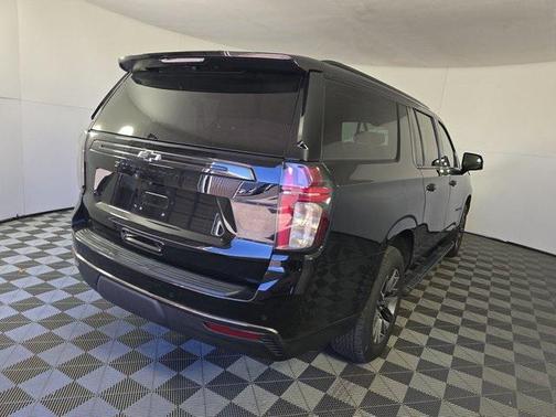 2021 Chevrolet Suburban 4WD Z71