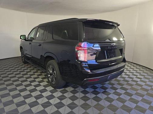 2021 Chevrolet Suburban 4WD Z71