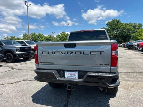 Sterling Gray Metallic 2026 Chevrolet Silverado 2500 Custom