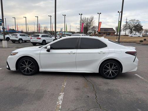 2021 Toyota Camry SE
