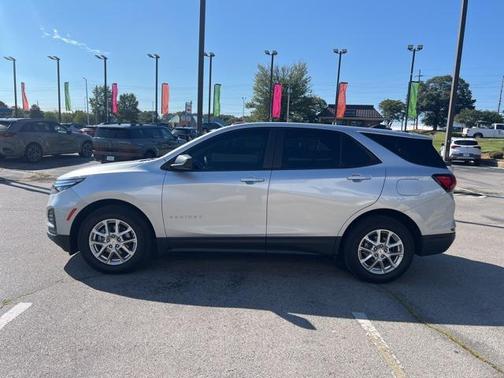 2022 Chevrolet Equinox LS