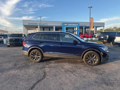 2023 Volkswagen Tiguan 2.0T SE