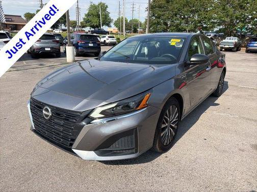 Gun Metallic 2024 Nissan Altima 2.5 SV