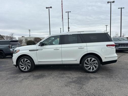 2023 Lincoln Navigator Reserve