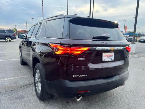 2022 Chevrolet Traverse LT Cloth