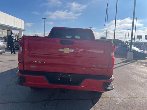 2024 Chevrolet Silverado 1500 Custom