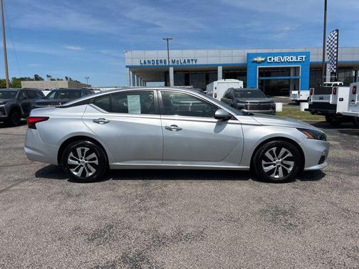 2022 Nissan Altima S FWD