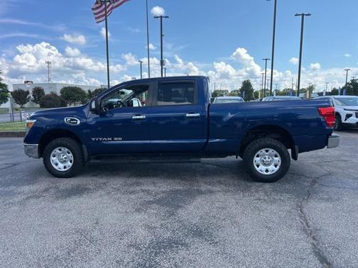 2017 Nissan Titan XD SV