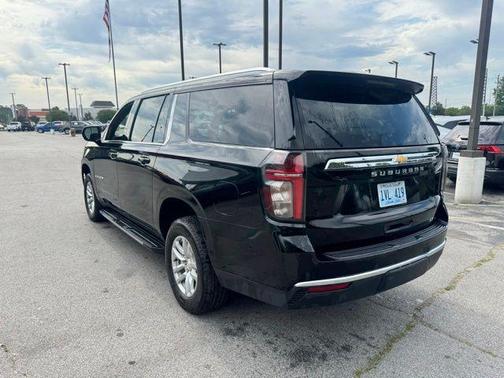 Black 2024 Chevrolet Suburban LT