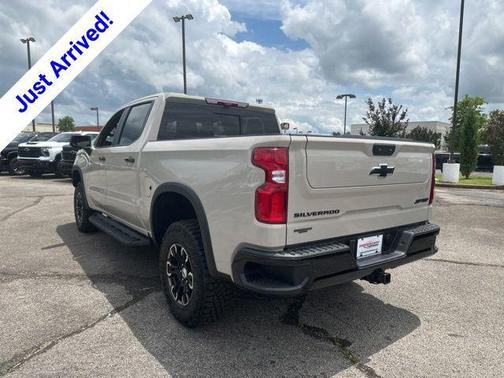 White Sands 2026 Chevrolet Silverado 1500 ZR2