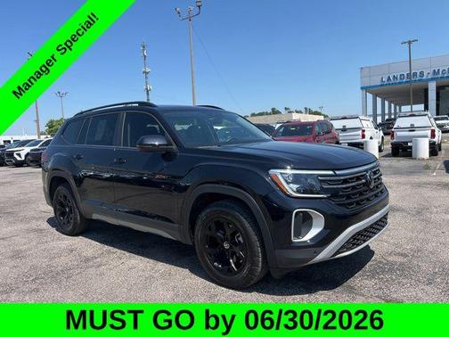 Deep Black Pearl 2025 Volkswagen Atlas 2.0T Peak Edition