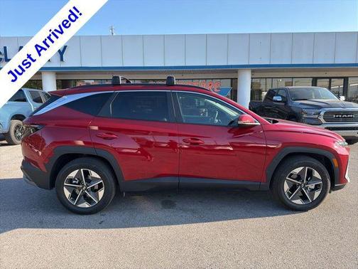 Ultimate Red 2025 Hyundai TUCSON SEL Convenience