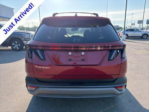 Ultimate Red 2025 Hyundai TUCSON SEL Convenience