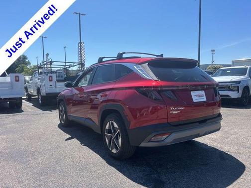 Ultimate Red 2025 Hyundai TUCSON SEL Convenience