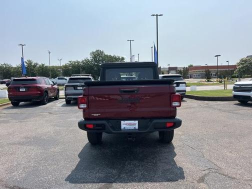 2022 Jeep Gladiator Sport