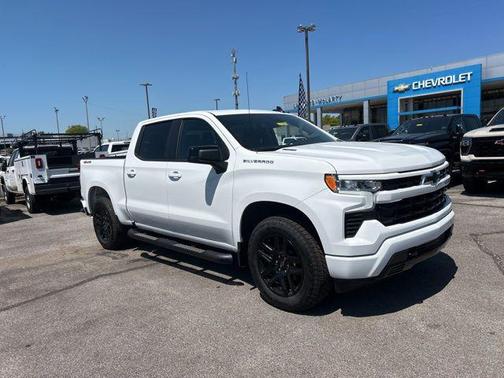 Summit White 2026 Chevrolet Silverado 1500 RST