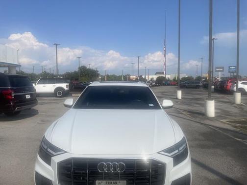 2021 Audi Q8 55 Premium Plus