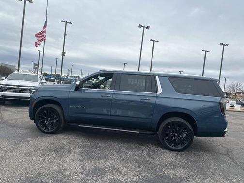 2025 Chevrolet Suburban Premier