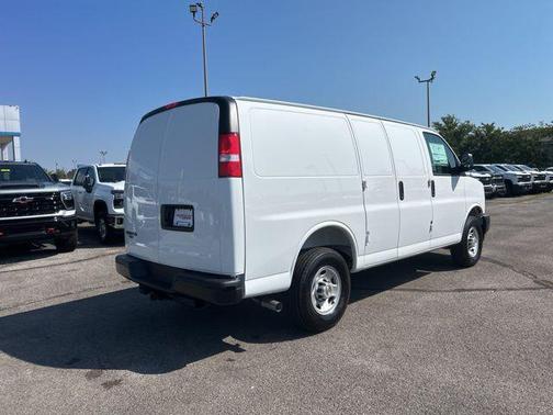 2025 Chevrolet Express 2500 RWD 2500 Regular Wheelbase WT