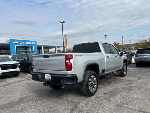 2022 Chevrolet Silverado 2500 Custom