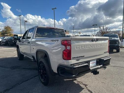 2026 Chevrolet Silverado 2500 Custom