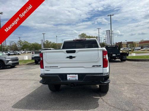 Summit White 2025 Chevrolet Silverado 1500 ZR2