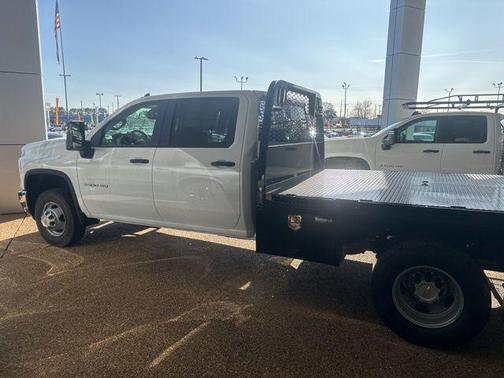 Summit White 2026 Chevrolet Silverado 3500 WT