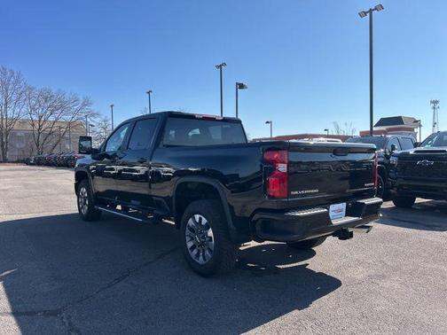2026 Chevrolet Silverado 2500 Custom