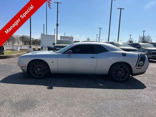 Triple Nickel Clearcoat 2022 Dodge Challenger R/T Scat Pack