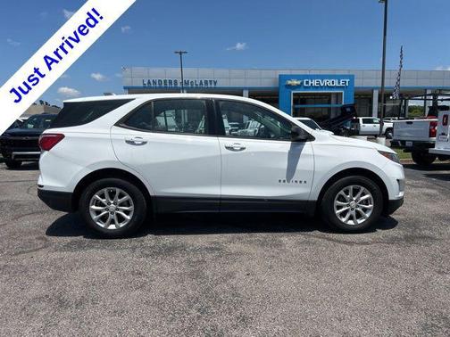 Summit White 2019 Chevrolet Equinox LS