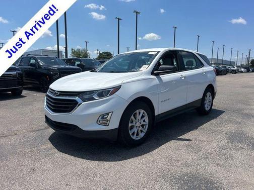 Summit White 2019 Chevrolet Equinox LS